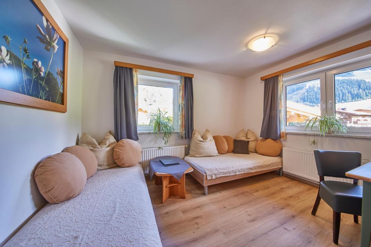 Am Zwoelferkogel Appartements Saalbach-Hinterglemm Exterior photo