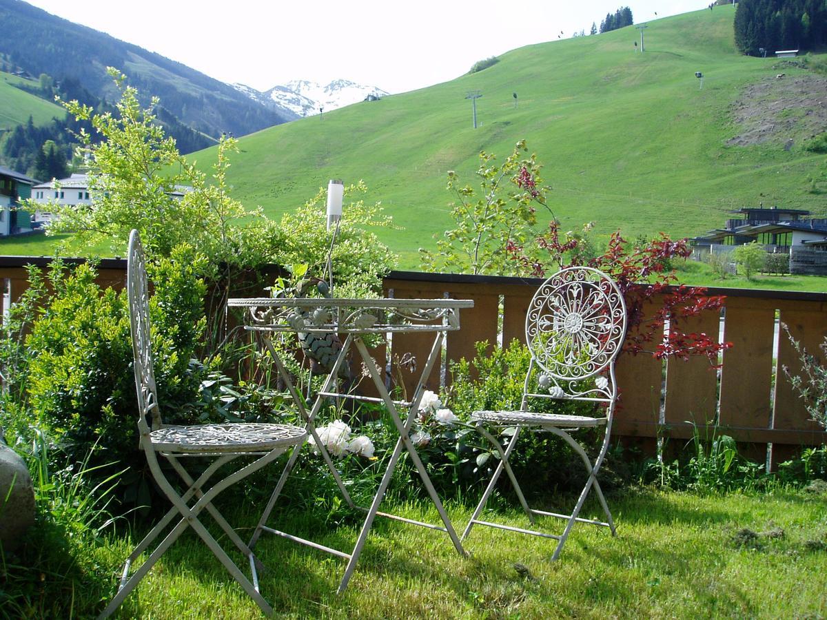 Am Zwoelferkogel Appartements Saalbach-Hinterglemm Exterior photo